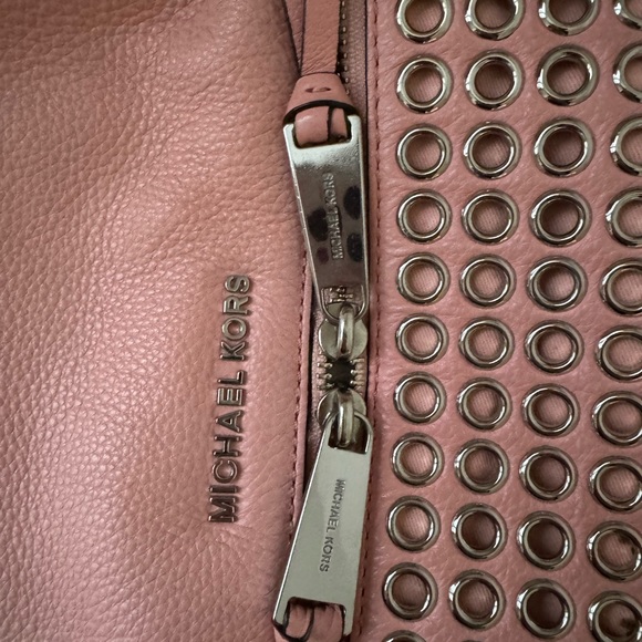 MICHAEL MICHAEL KORS Women's Rhea Zip Medium silver ringed Backpack - pale Pink - Picture 5 of 16